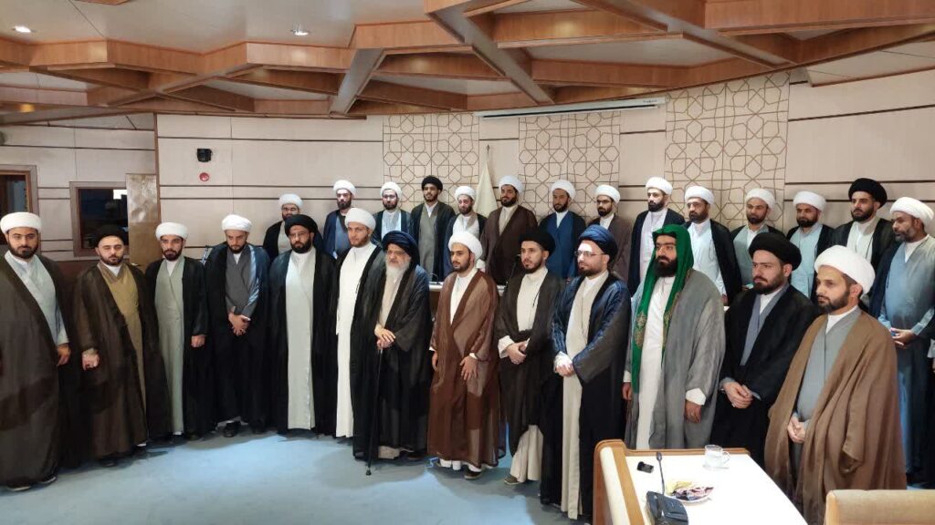 دیدار جمعی از مبلغین وابسته به آستان مقدس سیدالشهداء سلام الله علیه با حضرت آیت الله میلانی مدظله العالی