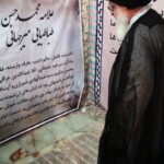حضور حضرت آیتالله میلانی بر سر مزار علّامه مجلسی و علمای تخت فولاد اصفهان حضور حضرت آیتالله میلانی بر سر مزار علّامه مجلسی و علمای تخت فولاد اصفهان